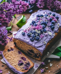 Wild blueberry loaf cake 🍰