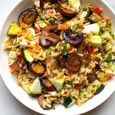 ZUCCHINI MUSHROOM ORZO SALAD