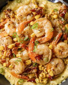 Cajun Shrimp & White Cheddar Grits