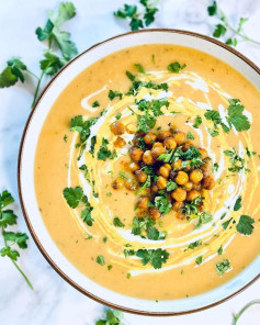 Creamy sweet potato & lentil soup with roasted chickpeas