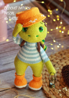 CROCHET PATTERN PASCAL the TURTLE