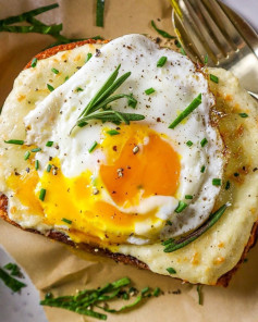 Croque Madame Sandwich: