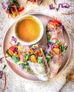 Tempeh Salad Rolls with Peanut Sauce