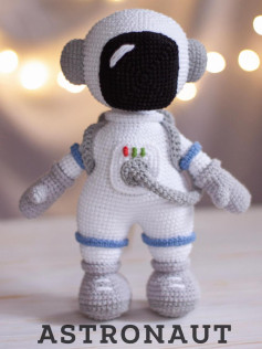 Astronaut amigurumi crochet pattern