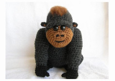 BABY GORILLA crochet pat tern