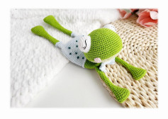 Crochet pattern “Frog Lovey”