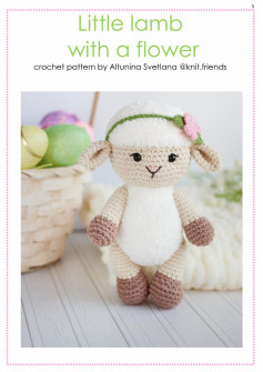 Little lamb with a flower crochet pattern