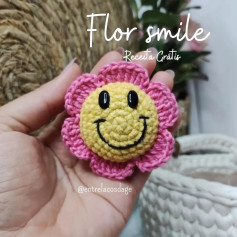 RECEITA GRÁTIS 🌸🙂Flor smile indieEspero que gostem e façam bastante.Ela é super rápida e gostosa de fazer.