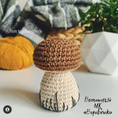 Бесплатное описание грибочка от автора @cute.toys.handmade 🌷При публикации работ отмечайте автора 🤗#мк_растения_амигуруми