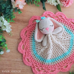 white rabbit with pink nose crochet pattern.