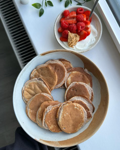 A FEAST FOR MY EYES & MY TASTE BUDS 🥞 🍓