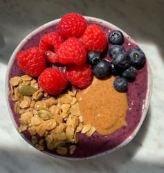 BLUEBERRY SMOOTHIE BOWL!