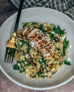 Chicken Pesto Orzo Salad Meal Prep 🫒🥒