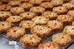 Coconut biscuits