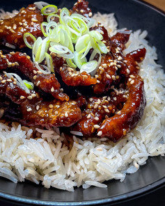 CRISPY SESAME BEEF: