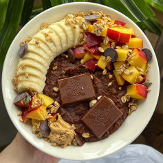 nectarine & choc oatmeal 🫶