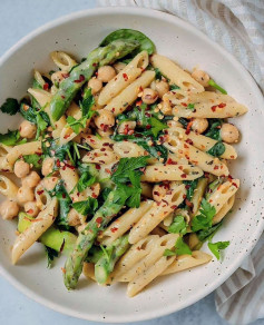 Pasta with a vegan white sauce