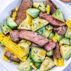 Rachels FAVORITE Summer Steak Salad 🥒🥑🥩