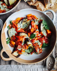 Spiced Smoky Tomatoes, Griddled Aubergine and Herby Tahini 🤩