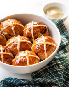 Vegan Hot Cross Buns🎃