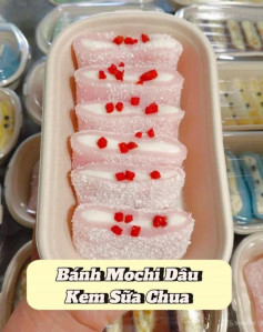 Bánh Mochi Dâu Kem Sữa Chua