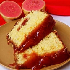 Bolo de Fubá com Goiabada😋😋😋