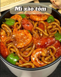 Mì udon xào tôm