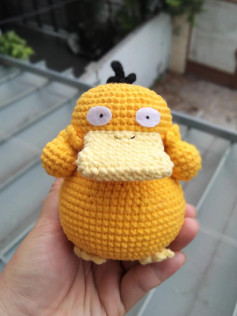 Psyduck Pokemon vịt vàng hoang mang