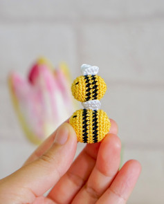 bee free crochet pattern