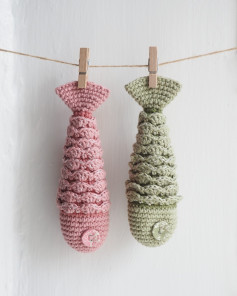 Crochet Fish Pattern Chart: Two Adorable Colors
