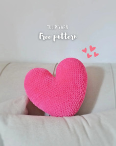 Free Crochet Heart Pillow Pattern with Tulip Yarn