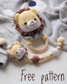Free Crochet Lion Rattle & Teether Pattern