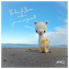 Free Crochet Pattern: Adorable Beach Llama