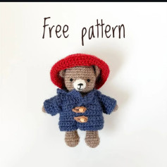 Free Crochet Pattern: Adorable Bear in Coat & Hat
