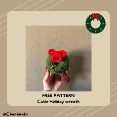 Free Crochet Pattern: Adorable Holiday Wreath Amigurumi