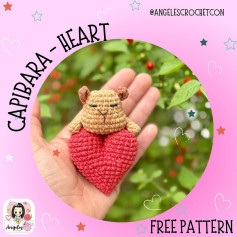 Free Crochet Pattern: Capybara on a Heart