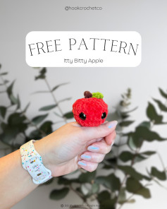 Free Crochet Pattern: Itty Bitty Apple
