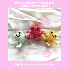 Free Crochet Pattern: Mini Leggy Froggies