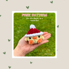 Free Crochet Pattern: No-Sew Christmas Ducky