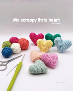 Free Crochet Pattern: Tiny Colorful Hearts