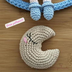 Free Crochet Sleeping Moon Pattern