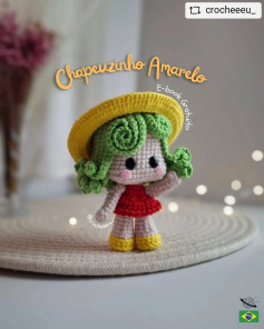 Gráfico de crochê: Boneca com chapéu amarelo