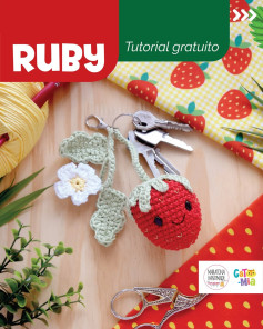 Gráfico de crochê gratuito: chaveiro morango Ruby