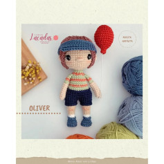 Grátis: Gráfico Amigurumi Menino Oliver com Balão