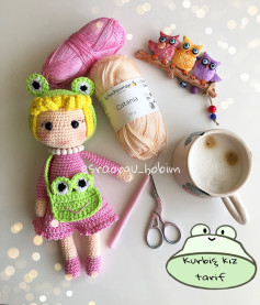 Kurbağa Kız Bebek Amigurumi Tığ İşi Tarifi