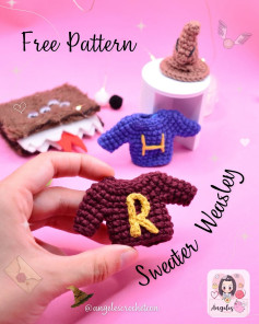 Español: Patrón gratis: Suéter Weasley tejido a crochet miniatura.