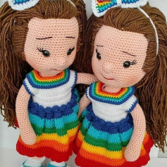 Gökkuşağı Elbiseli Amigurumi Bebek Şeması