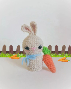 Gráfico de Amigurumi: Conejito con Zanahoria