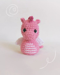 Gráfico de amigurumi: tierno dragón rosa con alas