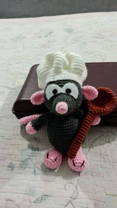 Gráfico de amigurumi: Topo chef con cuchara